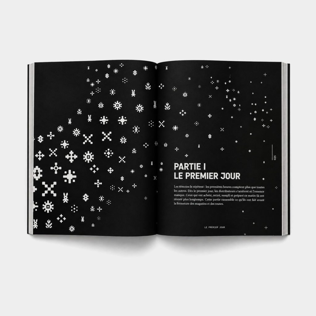 Ouverture de la partie 1, Le premier jour, sur une double page noire couverte de pictogrammes blancs